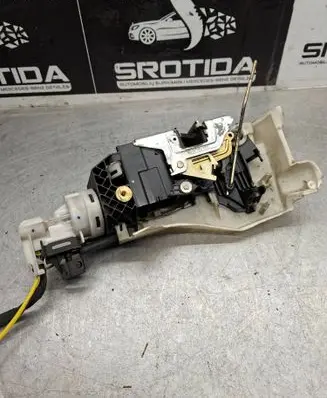Mercedes-Benz S W220 Front door lock 2207206135