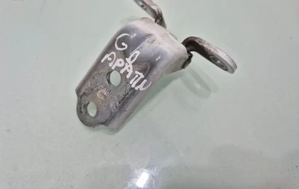 Hyundai Tucson TL Rear door lower hinge