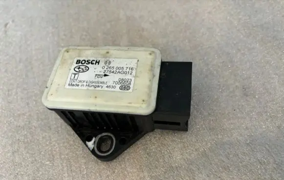 Mercedes-Benz E W212 ESP acceleration yaw rate sensor 0265005716