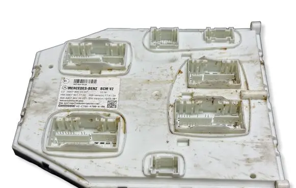 Mercedes-Benz Sprinter W907 W910 Fuse box set A9079000305 A9079025603