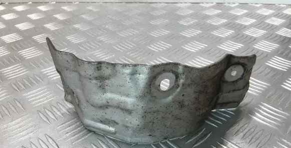 Renault Latitude (L70) Heat shield in engine bay 8200882529