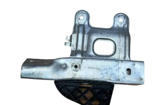 BMW 3 F30 F35 F31 Radiator mount bracket 51117266193 7266193 10031013