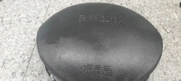 Smart ForTwo II Steering wheel airbag