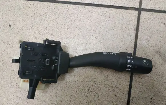 Hyundai Santa Fe Indicator stalk 202005763