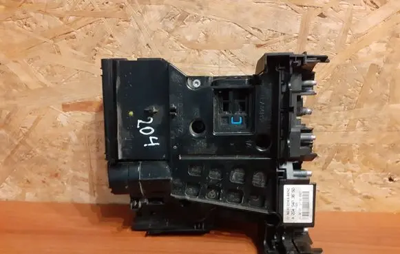 Mercedes-Benz C W204 Fuse box set A2045403850