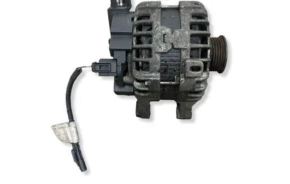 Land Rover Discovery Sport Generator/alternator G4D39137