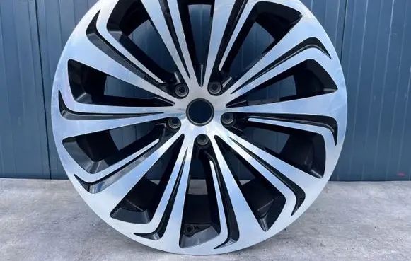 Bentley Bentayga R22 alloy rim 