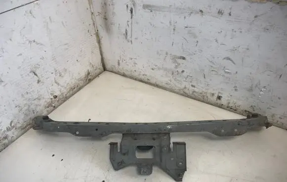 Nissan Tiida C11 Top upper radiator support slam panel