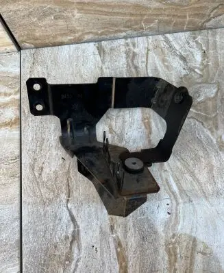 Maserati Ghibli ABS pump bracket B4305C B430