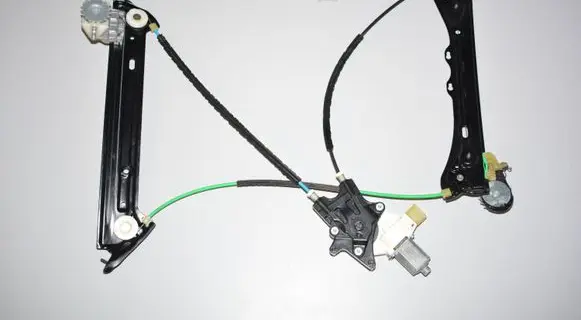 BMW 4 F32 F33 Front door window regulator with motor 7352748 0130822515