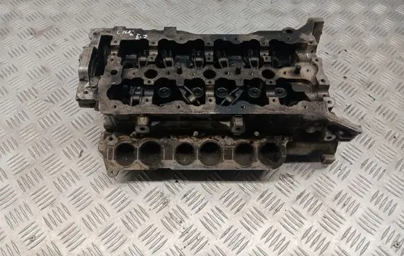 Dodge Challenger Engine head 90352085F