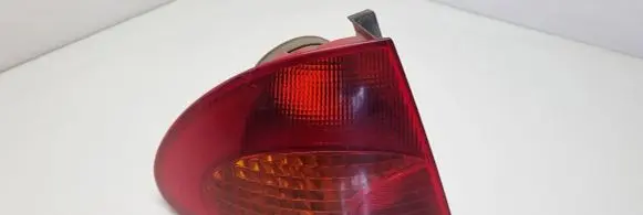 Toyota Avensis T220 Rear/tail lights