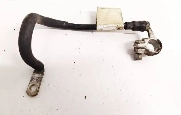 Skoda Octavia Mk2 (1Z) Positive cable (battery)