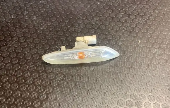 BMW X1 E84 Front fender indicator light A055669