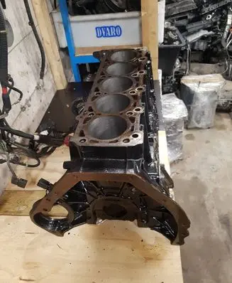 Mercedes-Benz E W211 Engine block 6120110201