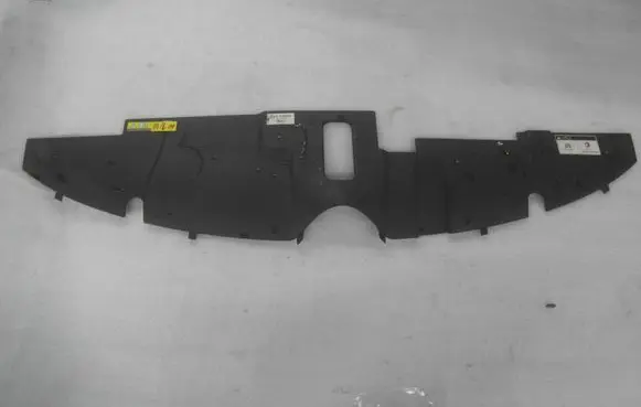 Engine bonnet/hood lock trim molding