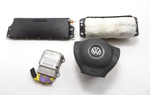 Volkswagen Golf VI Airbag set 