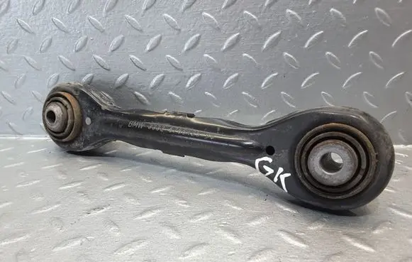 Rear control arm