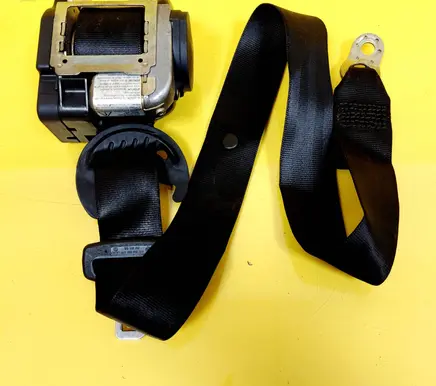 Volkswagen PASSAT B5 Front seatbelt 560700600