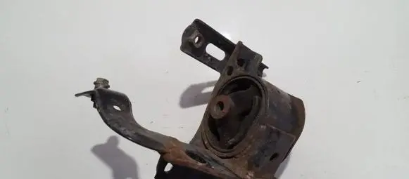 Toyota RAV 4 (XA20) Engine mount bracket 1237228030 12372-28030