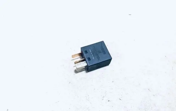 Mitsubishi Colt Other relay mb953382 043262a
