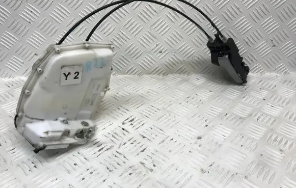 Suzuki SX4 Rear door lock