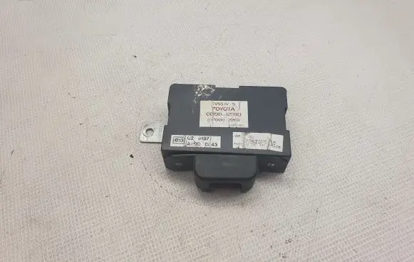 Toyota Previa (XR30, XR40) II Alarm control unit/module 08190012930