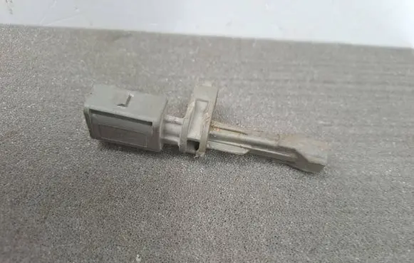 Volkswagen Golf VII ABS rear brake sensor 10071164383 WHT003864B