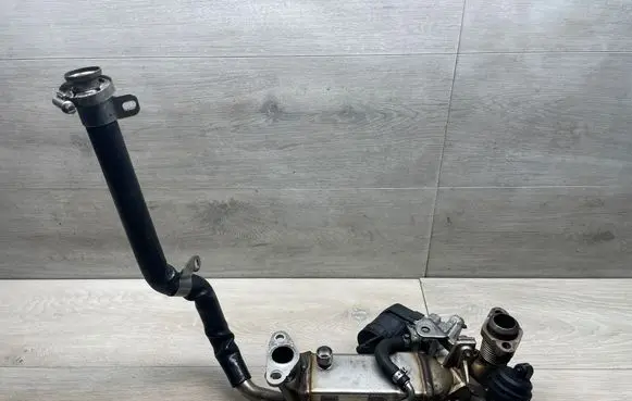 BMW X5 E70 EGR valve cooler 780544608