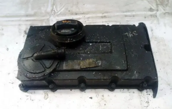 Audi A3 S3 8P Rocker cam cover 03G103475