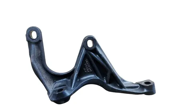 Volvo XC90 Engine mounting bracket 30735708