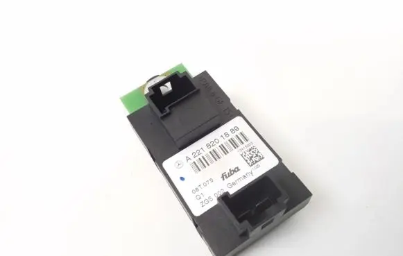 Mercedes-Benz CL C216 Aerial antenna amplifier A2218201889