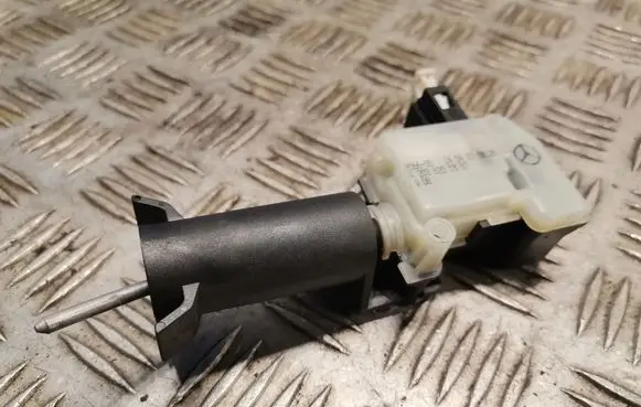 Mercedes-Benz A W169 Fuel tank cap lock 2038201997