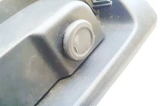 Nissan Qashqai Cigarette lighter 