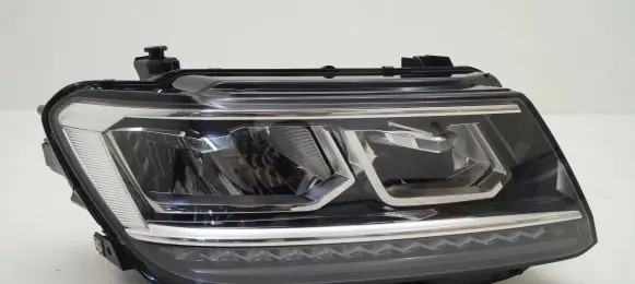Volkswagen Tiguan Headlight/headlamp