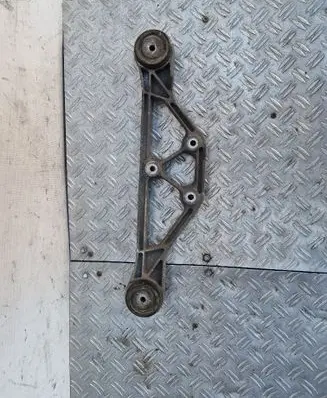 Audi A8 S8 D3 4E Rear differential/diff mount bracket 4E0599285