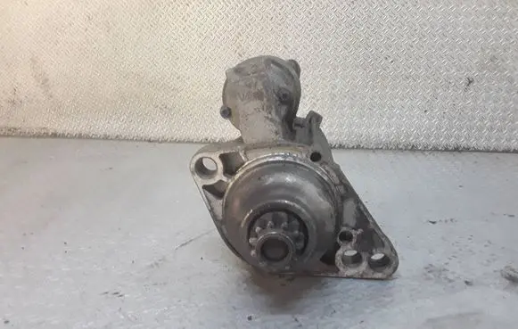 Volkswagen Golf V Starter motor a199077a