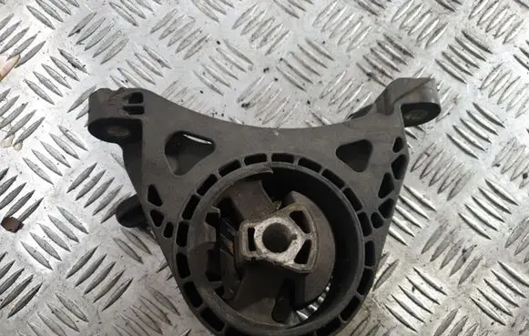 Opel Insignia A Engine mounting bracket 13227769