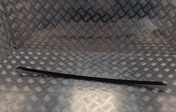 Skoda Octavia Mk4 Windshield trim 5E3854328