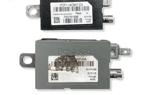 Ford Kuga II Aerial antenna amplifier 7CP118C847CA 7CP118C847HA