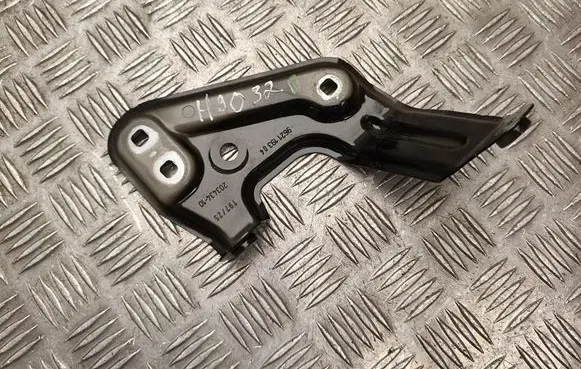 BMW 5 G60 G61 Fender mounting bracket 9621193