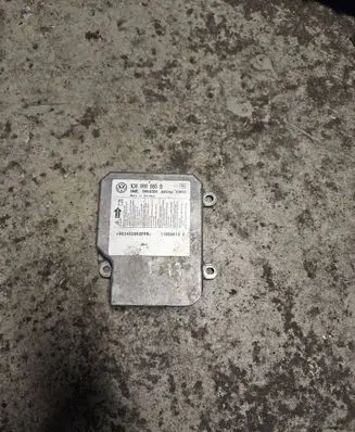 Volkswagen PASSAT B5.5 Airbag control unit/module 1C0909605B 5WK43124