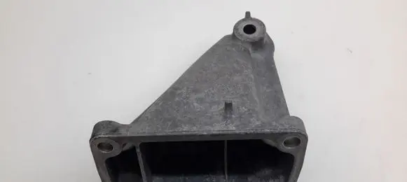 Mercedes-Benz CLK A209 C209 Engine mounting bracket A1122232104