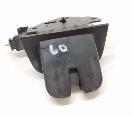 Audi A4 S4 B7 8E 8H Tailgate/trunk/boot lock/catch/latch 8P4827505B
