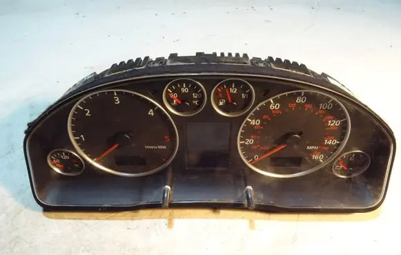 Audi A6 S6 C5 4B Speedometer (instrument cluster) 4B0920981J