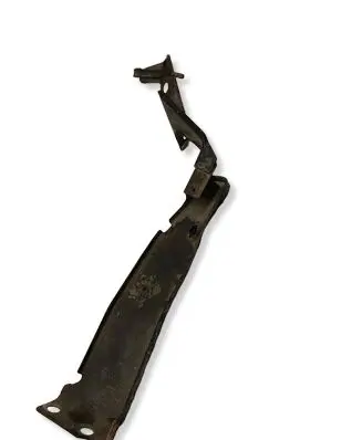 Audi A4 S4 B8 8K Fender mounting bracket 8K0821136A