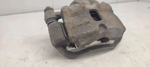 Hyundai i20 (PB PBT) Front brake caliper