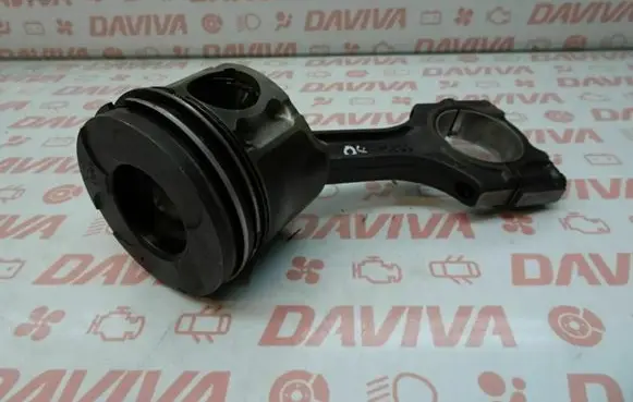 SsangYong Kyron Piston with connecting rod 