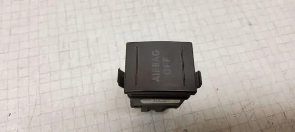 Volkswagen Polo Passenger airbag on/off switch 6Q0919235