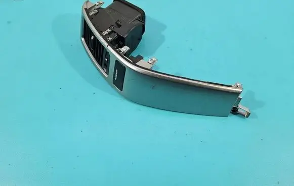 Toyota Land Cruiser (J120) Dash center air vent grill 655643-0040 IMPRK1522428
